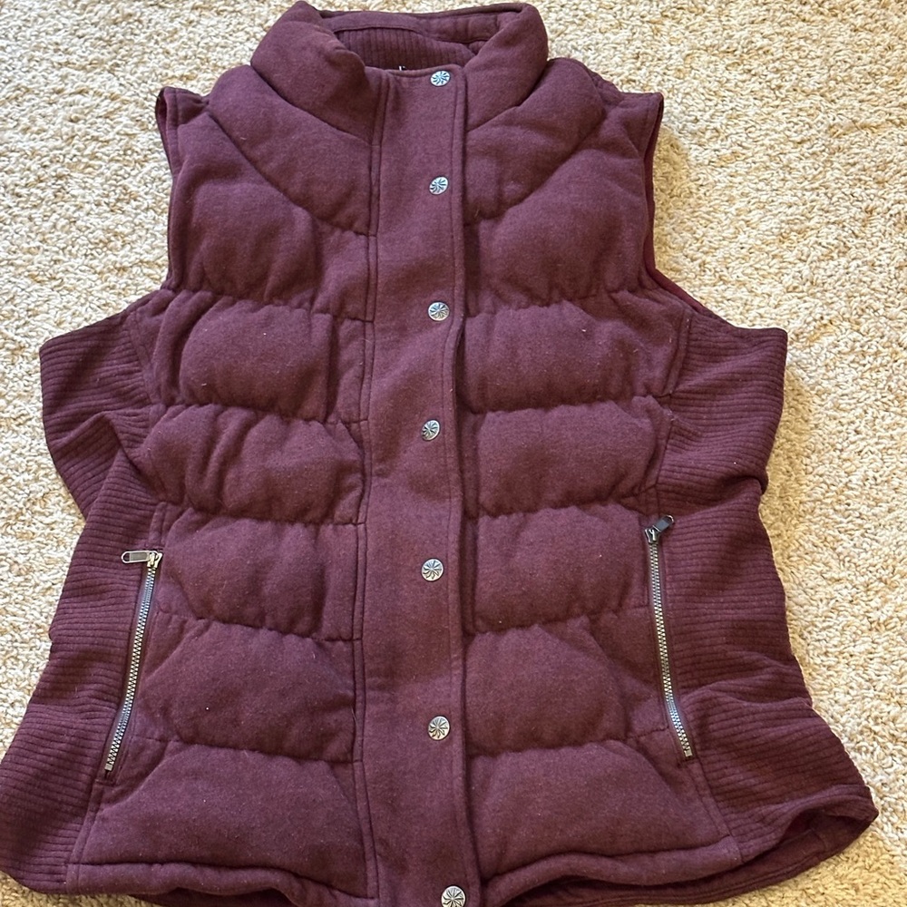 Athleta Maroon/Burgundy Puffer Vest